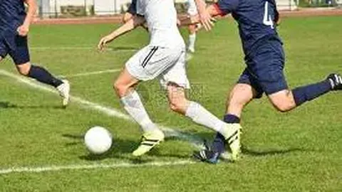 亚足联处罚蓉城：单场5黄牌导致2500美元罚款