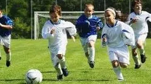 保罗体型球员难攀高峰，与他并肩作战倍感荣幸——船记